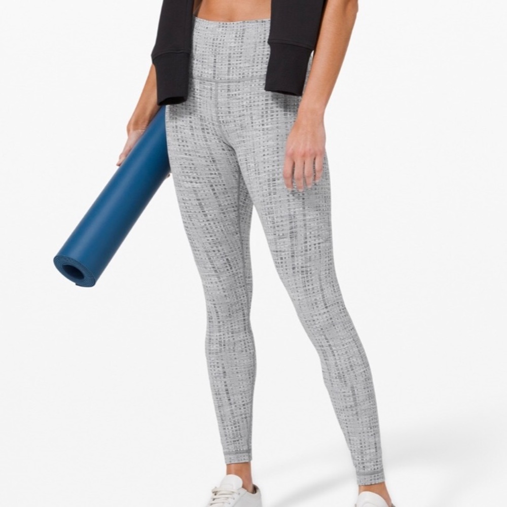 NWT Lululemon Wunder Under HR Tight 28”